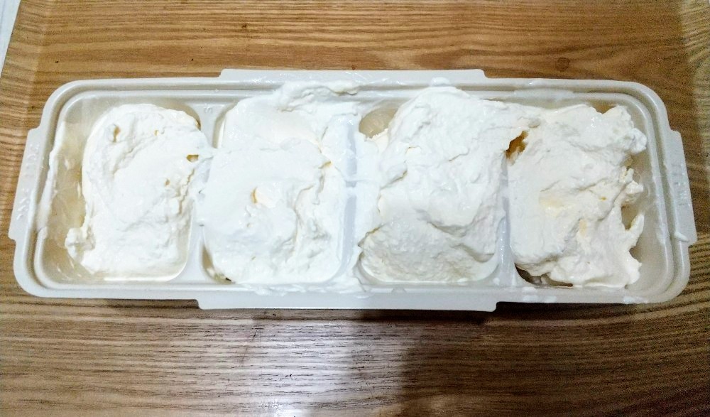 写真：砂糖不使用　甘くない濃厚アイスクリーム